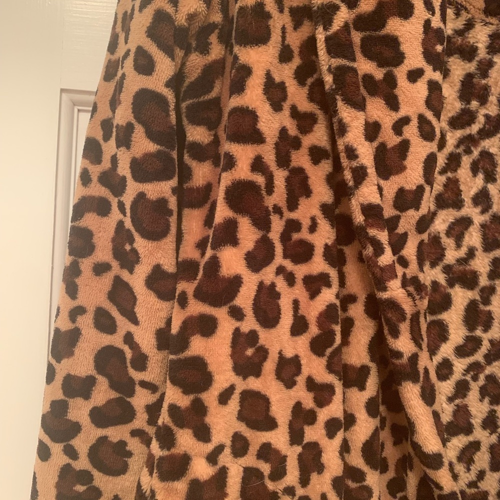 Leopard Print Long Velour Robe - Picture 2 of 6